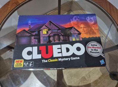 Cluedo The Classic Mystery Board Game 2011 2012 Edition