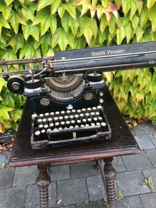 typewriter smith premier