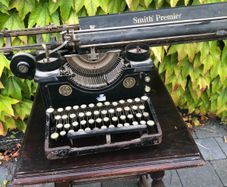 typewriter smith premier