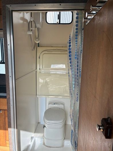 2006 Iveco silver horse lorry