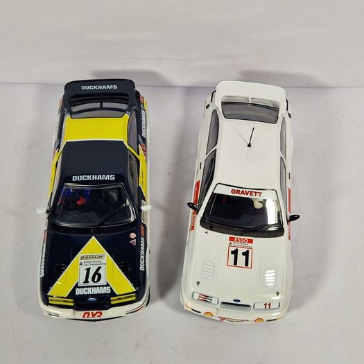 Scalextric Sierra set: BTCC Edition - cars have lights