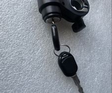 Throttle Accelerator Switch with Key For Kukirin G2 Max/G2 Pro Electric Scooter 5-Pin Throttle Switch Lock  Accessory (Throttle ignition and keys )