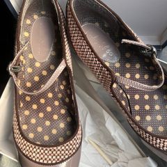 Size 7 (40) Ruby Shoo