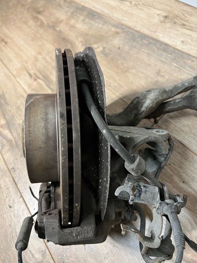 Bmw e92 e93 front left passenger side leg complete with wheel knuckle hub
