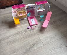 Barbie ambulance