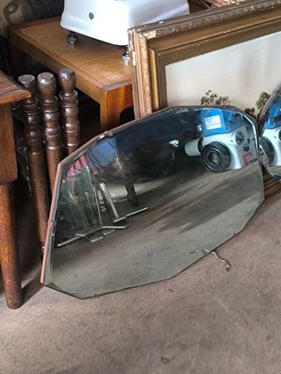 Retro, vintage, antiques - Lusk
