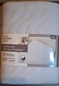Livarno home waterproof mattress protector