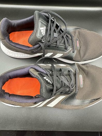 Adidas Trainers UK 9