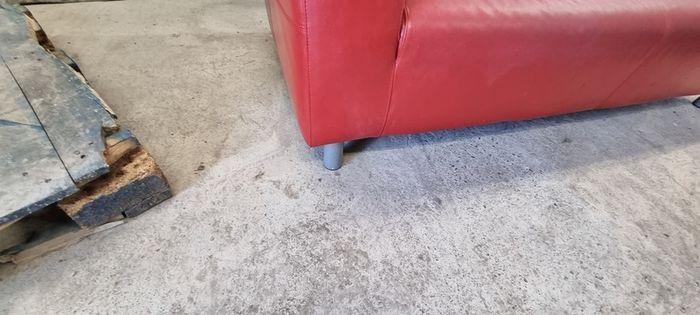 SOFA beautiful red leather