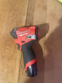 Milwuakee M12 Impact Driver