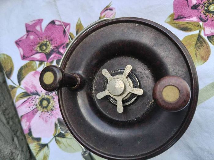 Vintage Alvey Fishing Reel