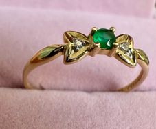 18 k gold ring