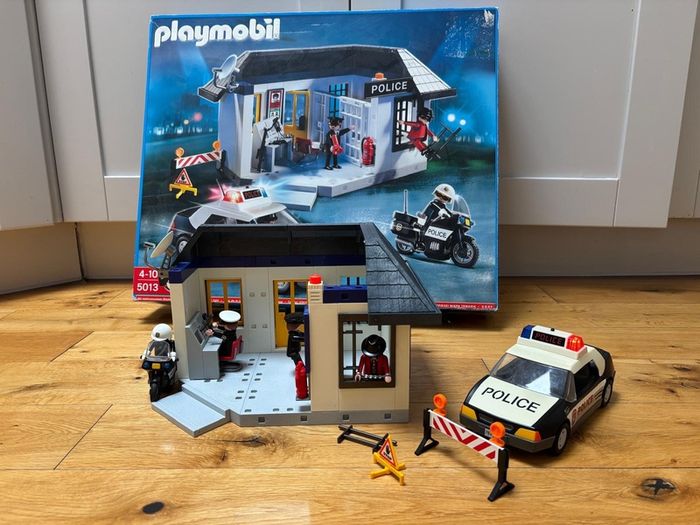 Play Mobil