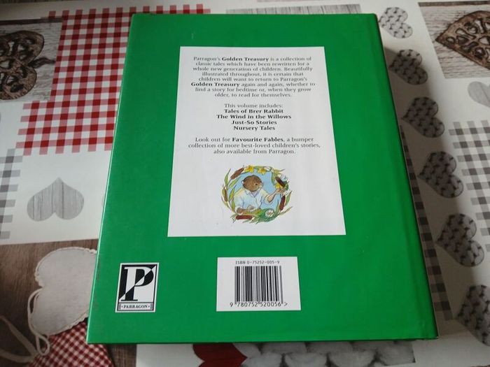 Vintage Hardcover Golden Treasury: Bumper Collection of Classic Children's Stories and Fairytales