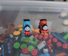 Thomas The Tank Engine Minis James and Thomas Steam Collection