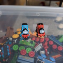 Thomas The Tank Engine Minis James and Thomas Steam Collection