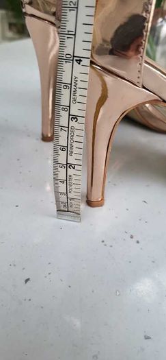 QUEEN VIVI Rose Gold Bling Strap High Heels Sz 41 (Fit 7-7.5UK)