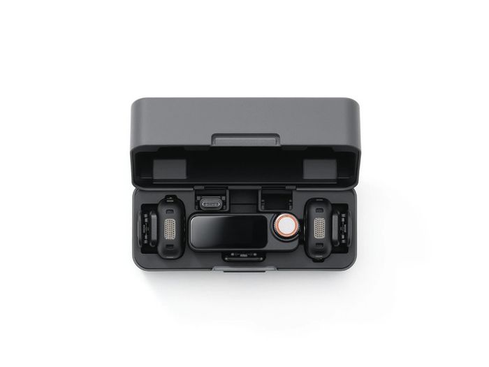 DJI Mic  3 pro (2 TX + 1 RX + Charging Case)