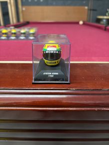Ayrton Senna Helmet 1988 1:8 Minichamps