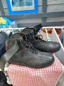 biker shues size 42