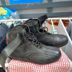biker shues size 42
