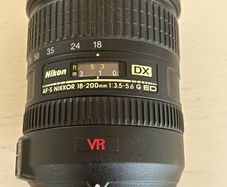 Nikon 18-200mm VR ED Zoom Lens