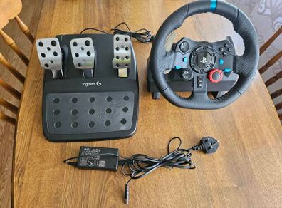 Logitech G29 Racing Wheel - Compatible with PS3, PS4, PS5, and PC.