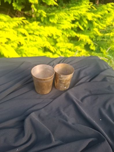 2 metallic cups postage possible