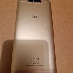 ZTE BLADE V8, 3GB Ram, 32 GB HDD, excellent Battery, 2 cracks on screen, doesn't affect operation
