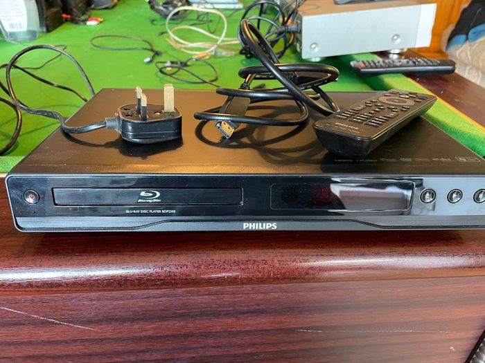 Pioneer DVD player, Philips Blu-ray player and Skytronic amplifier