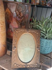 Vintage picture frame