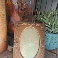 Vintage picture frame
