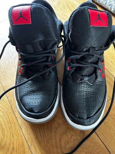 Nike Air Jordan Max Aura 5 size UK 6 EUR