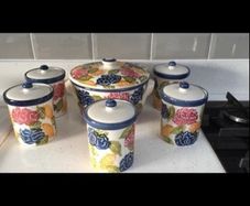Casserole dish and 5 cannisters