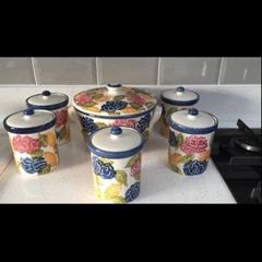 Casserole dish and 5 cannisters