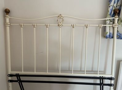 headboard