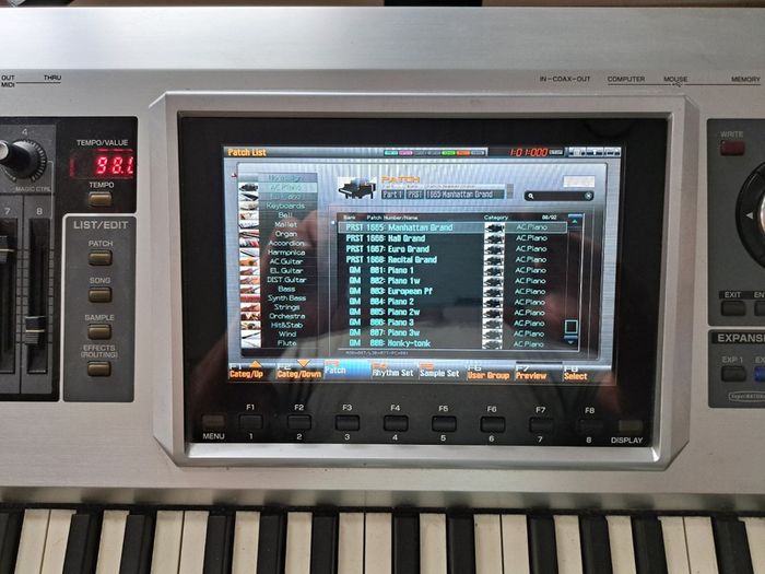 Roland Fantom G8