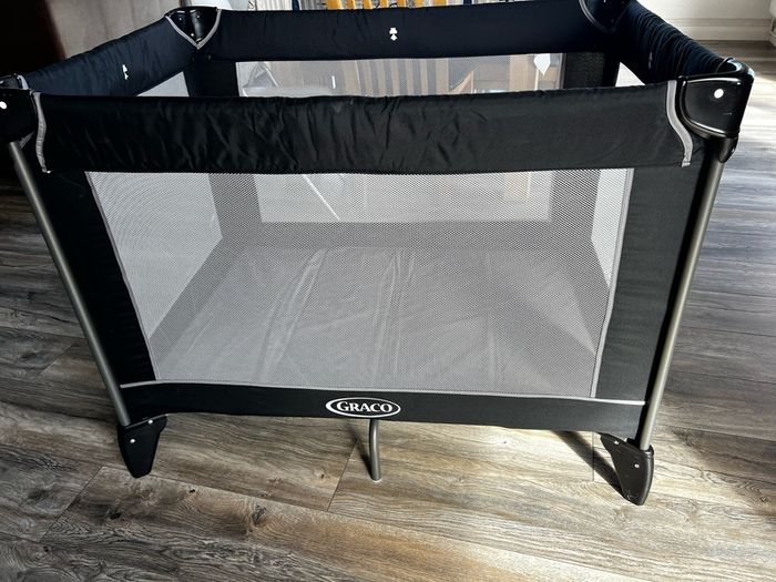 graco travel cot excellent condition