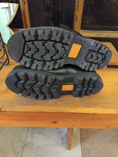 Size 7 Steel Toe boots new
