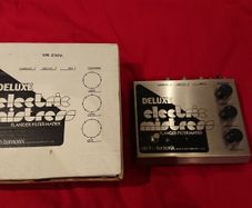 Electro-Harmonix Deluxe Electric Mistress