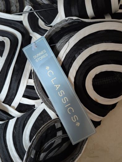 Classics Black Swirl Pattern Sleeveless Top.  S.14.  B.N.W.T.