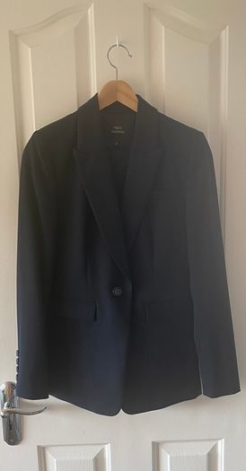 Ladies navy pinstripe suit size 8