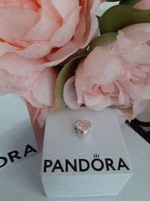 New pandora genuine best friend charm