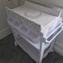 changing station and bath Image 2