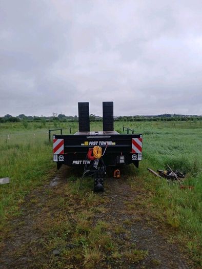Low loader