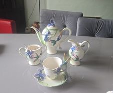 collectable tea set