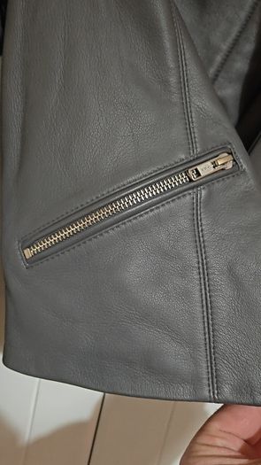 VEDA Women's LeatherJacket