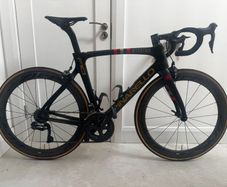 Pinarello Dogma F10 - Zipp Firecrest 404