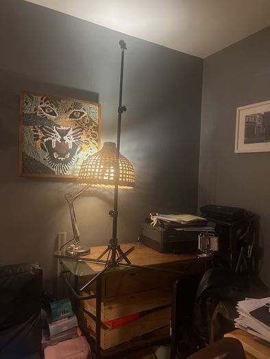 tripod light