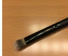 Bellapierre cosmetics eyeshadow brush